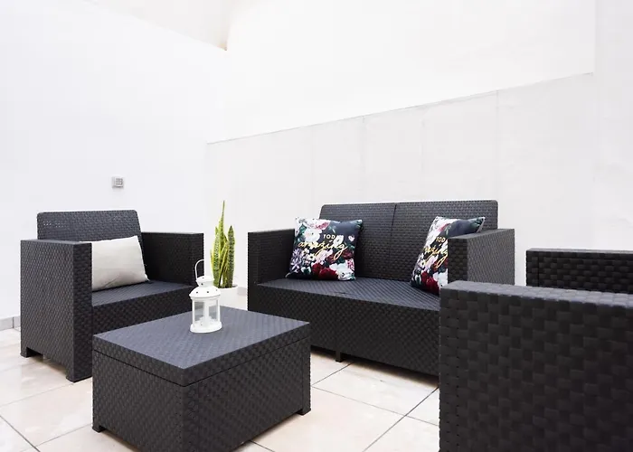 Trinidad Avenue Premium