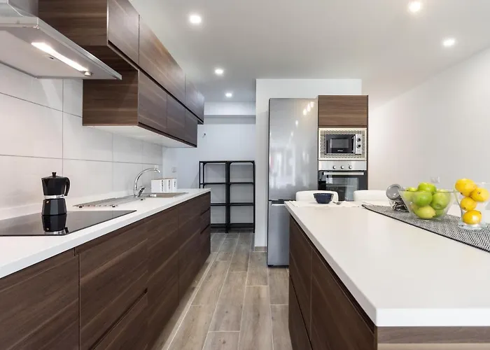 Trinidad Avenue Premium